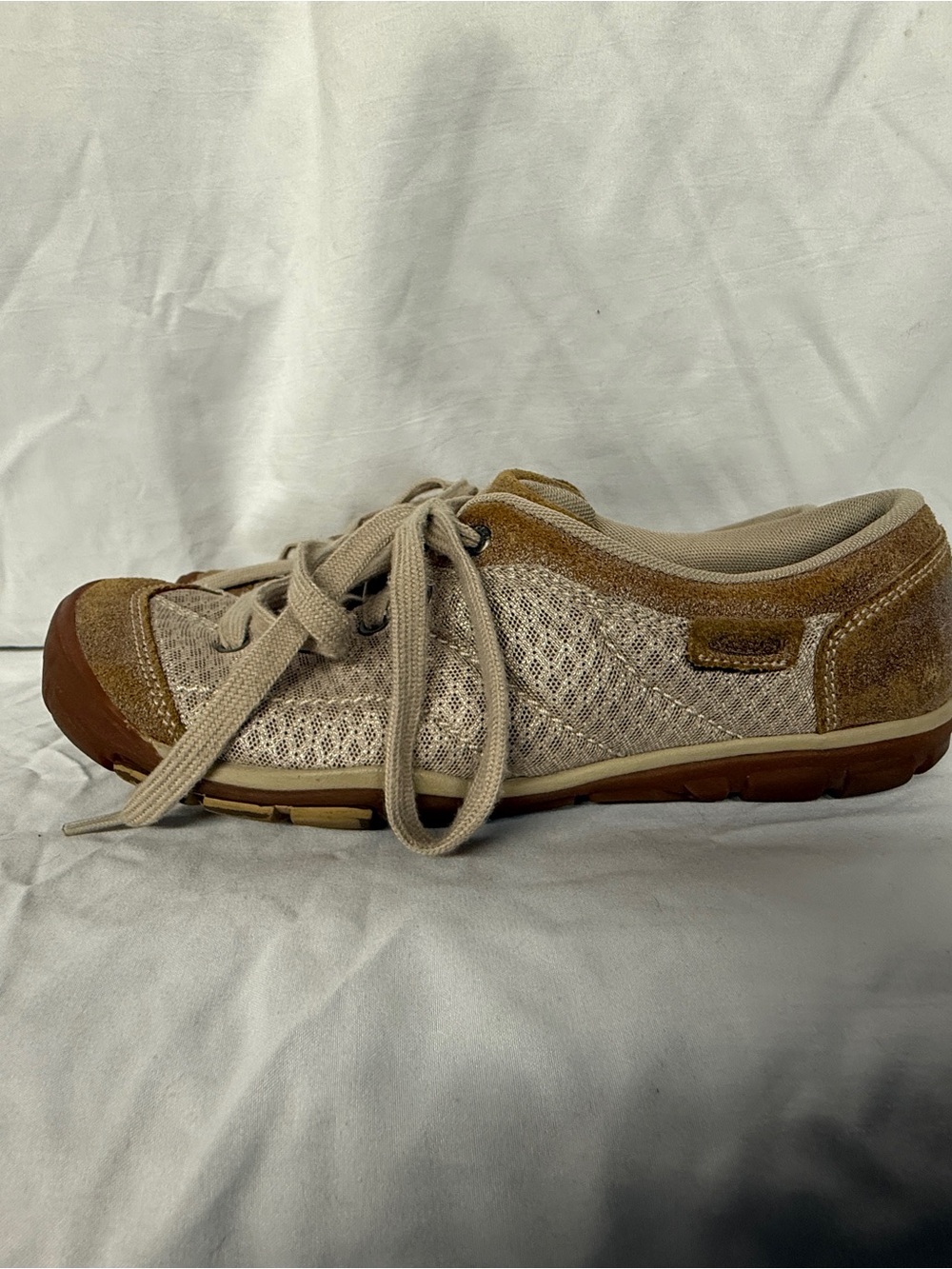 Keen Mercer CNX Women’s Size 9.5 Arch Low Top Lace Up Shoe